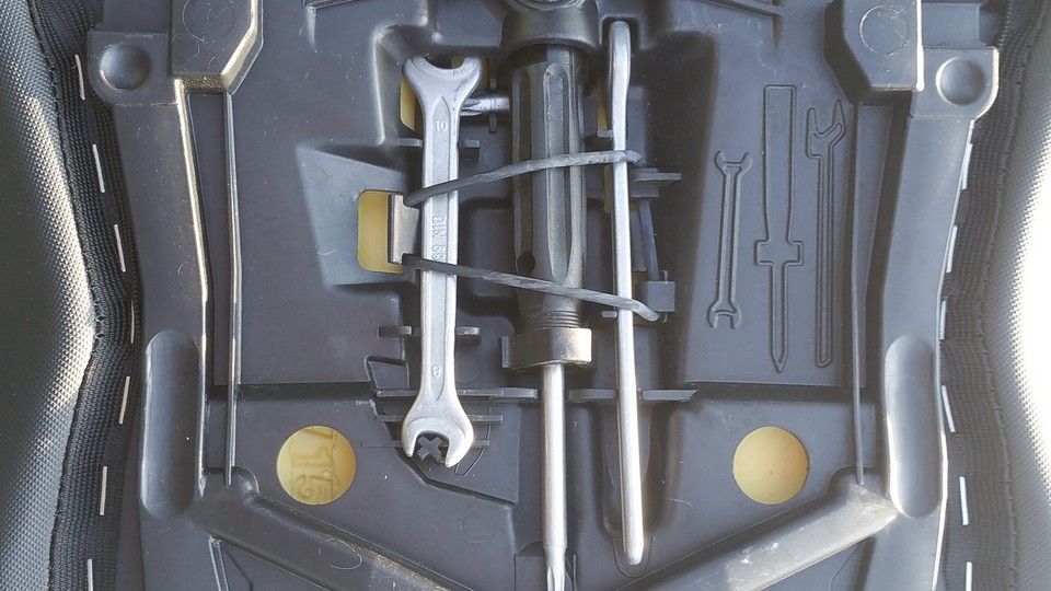 moto BMW 1200 GS outils