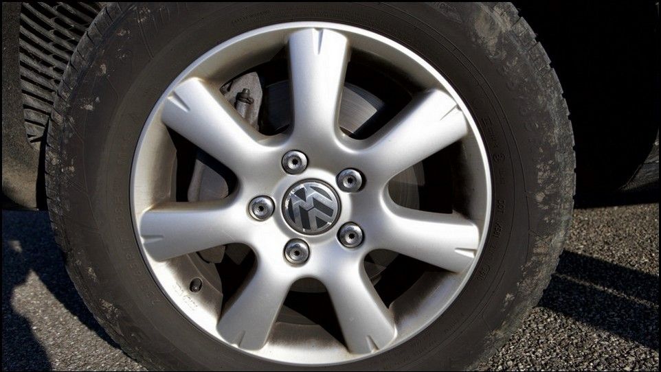 Volkswagen Touareg pneu et jante avant droit