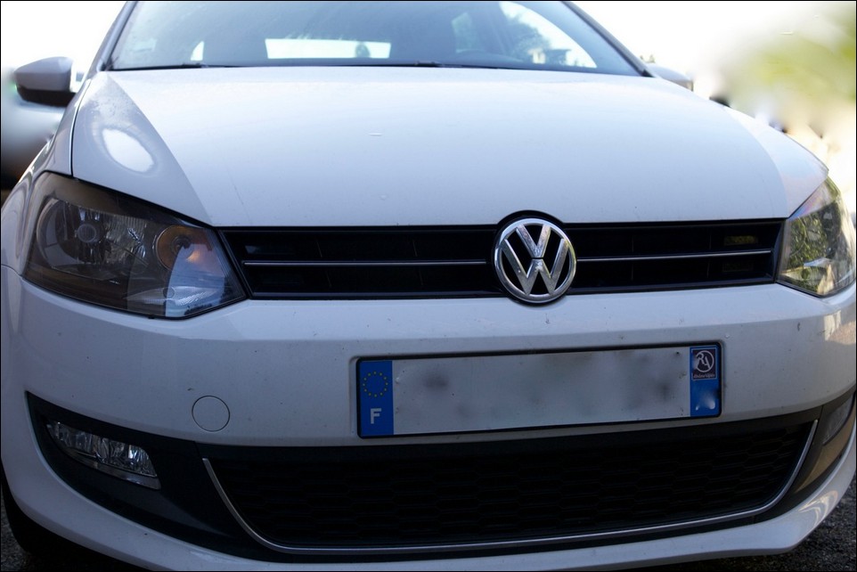 Volkswagen Polo calendre avant